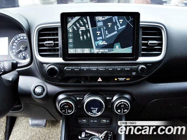 Hyundai Venue 2022 — photo 9