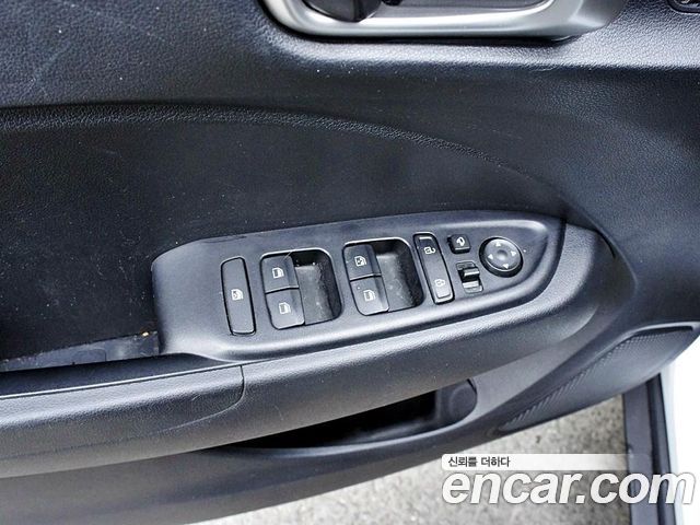 Hyundai Venue 2022 — photo 14
