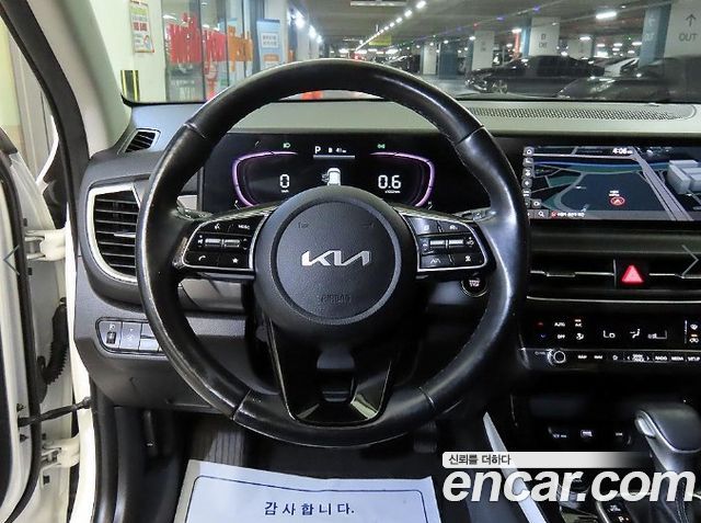 Kia Seltos 2023 — photo 8