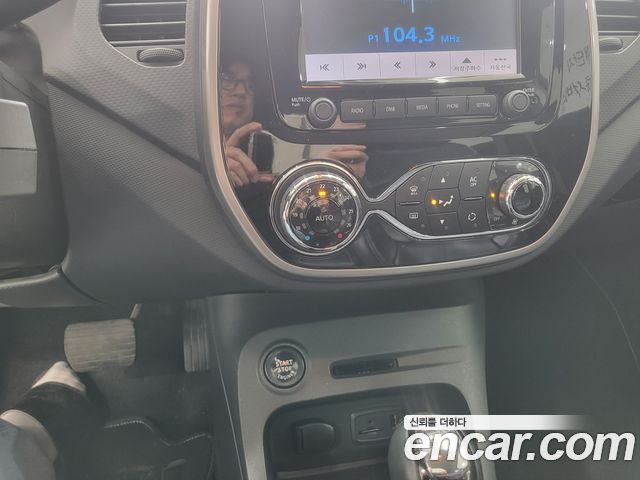 Renault Korea QM3 2015 — photo 17