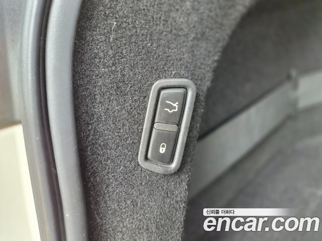 Maserati Levante 2017 — photo 13