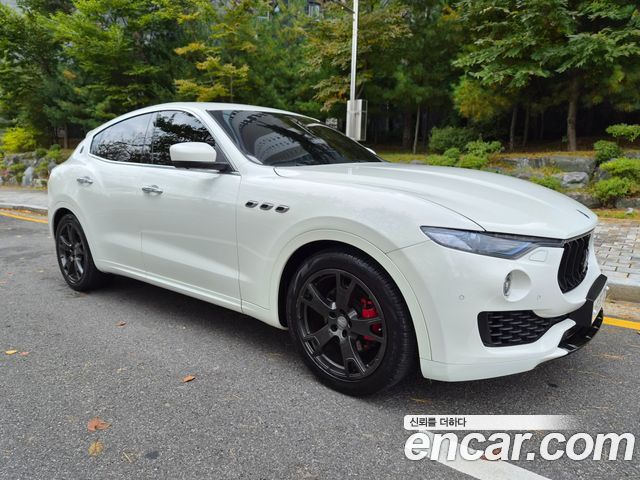 Maserati Levante 2017 — photo 20