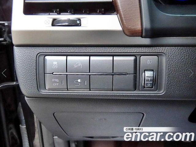 KG Mobility Rexton 2018 — photo 12