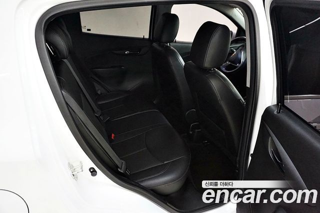 Chevrolet Korea Spark 2017 — photo 18