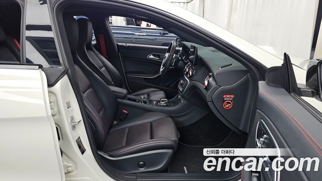 Mercedes-Benz CLA-Class 2018 — photo 11
