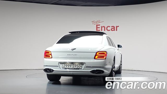 Bentley Flying Spur 2024 — photo 4