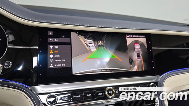 Bentley Flying Spur 2024 — photo 22