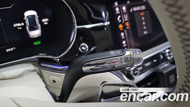 Bentley Flying Spur 2024 — photo 28