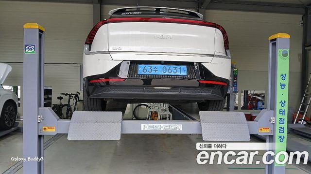 Kia EV6 2022 — photo 2