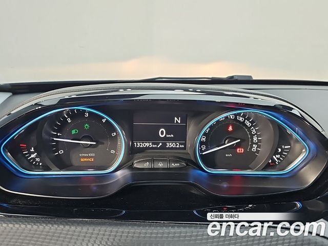 Peugeot 2008 2015 — photo 7