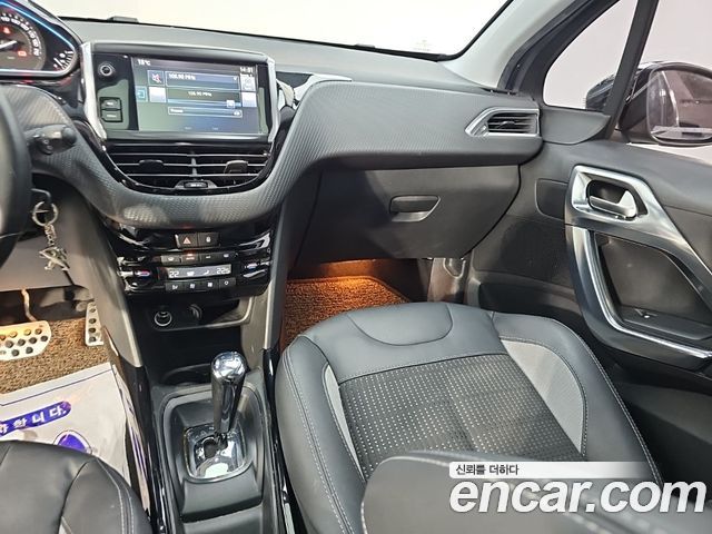 Peugeot 2008 2015 — photo 10