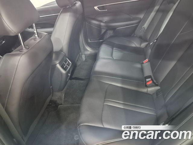 Hyundai Sonata 2022 — photo 10