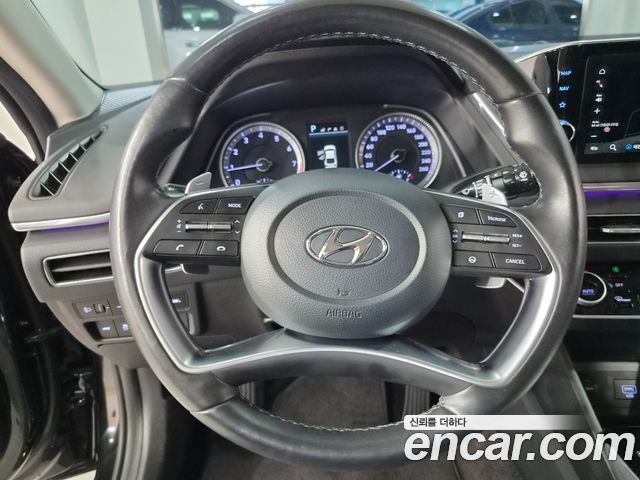 Hyundai Sonata 2022 — photo 11