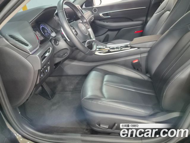 Hyundai Sonata 2022 — photo 19