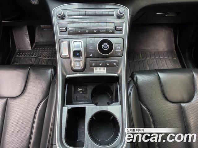 Hyundai Santafe 2021 — photo 9