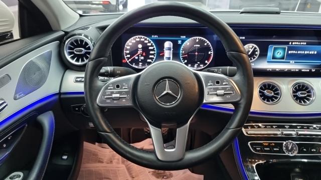 Mercedes-Benz CLS-Class 2019 — photo 11