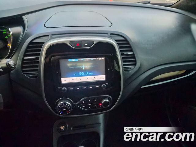 Renault Korea QM3 2015 — photo 14