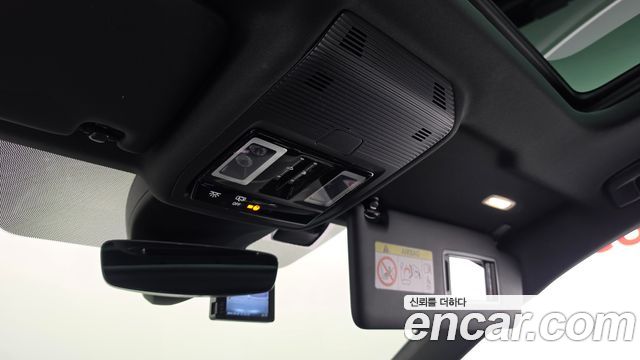 Audi Q4 e-tron 2023 — photo 25
