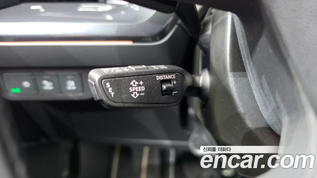 Audi Q4 e-tron 2023 — photo 27