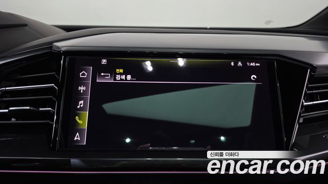 Audi Q4 e-tron 2023 — photo 32