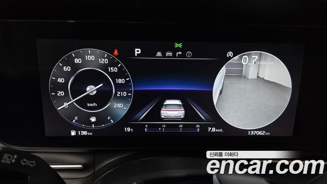 Kia Canival 2023 — photo 11
