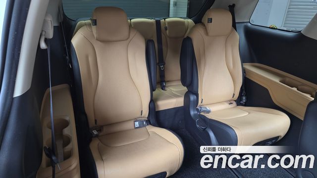 Kia Canival 2023 — photo 18