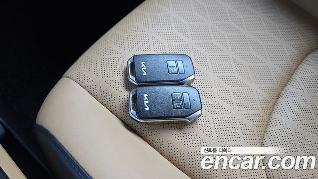 Kia Canival 2023 — photo 26