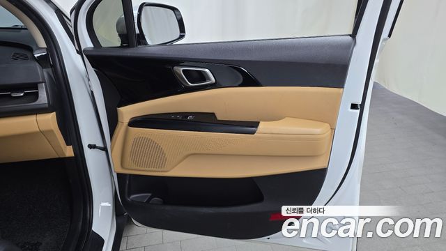 Kia Canival 2023 — photo 15