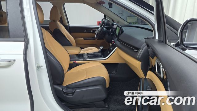 Kia Canival 2023 — photo 16