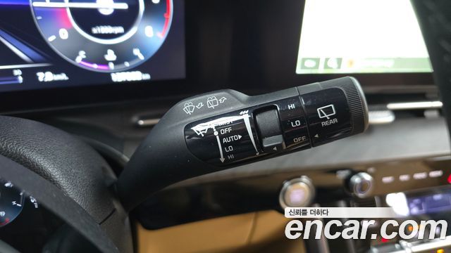 Kia Canival 2023 — photo 28
