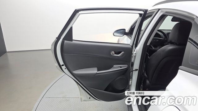 Hyundai Kona 2018 — photo 15