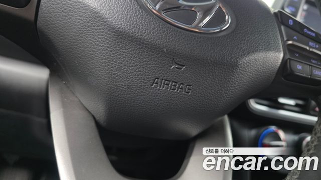 Hyundai Kona 2018 — photo 34