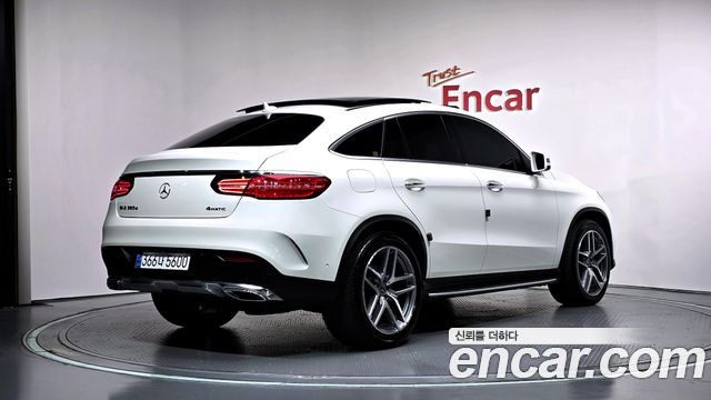 Mercedes-Benz GLE-Class 2018 — photo 2
