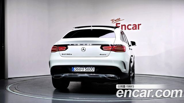 Mercedes-Benz GLE-Class 2018 — photo 4