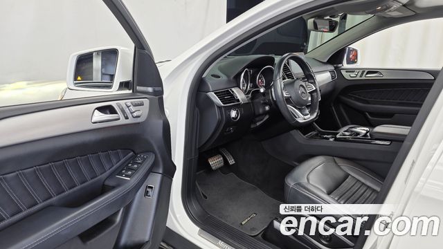 Mercedes-Benz GLE-Class 2018 — photo 13
