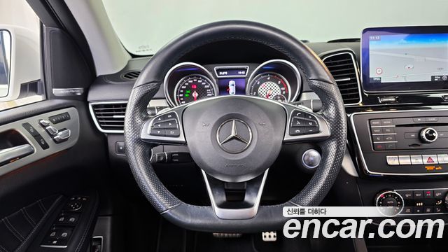 Mercedes-Benz GLE-Class 2018 — photo 18