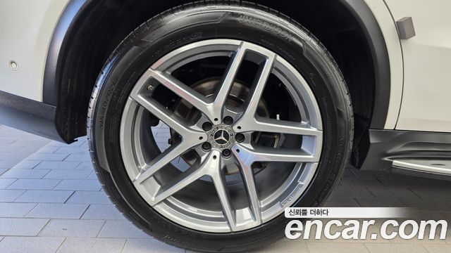 Mercedes-Benz GLE-Class 2018 — photo 7