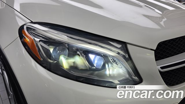 Mercedes-Benz GLE-Class 2018 — photo 8