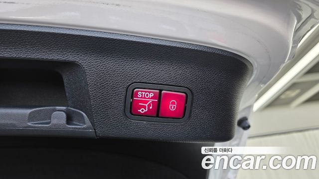 Mercedes-Benz GLE-Class 2018 — photo 30