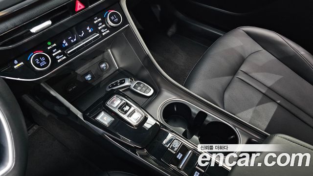 Hyundai Sonata 2023 — photo 9