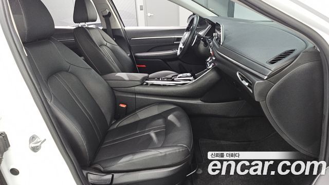 Hyundai Sonata 2023 — photo 12