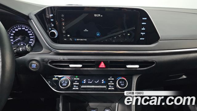 Hyundai Sonata 2023 — photo 16