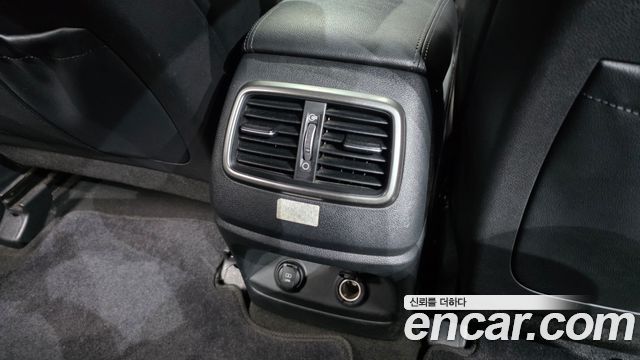 Kia Sorento 2017 — photo 35