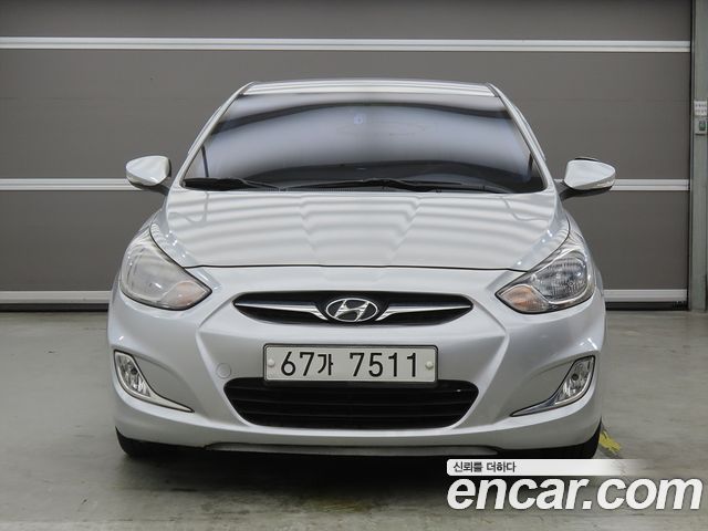 Hyundai Accent 2012 — photo 2