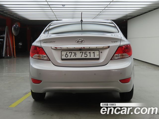 Hyundai Accent 2012 — photo 3
