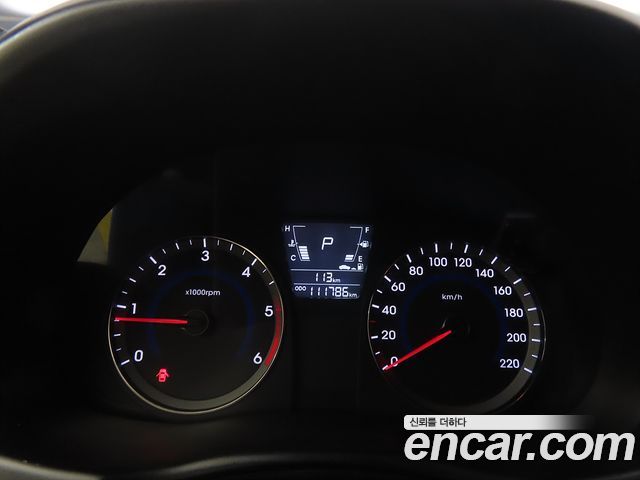 Hyundai Accent 2012 — photo 9