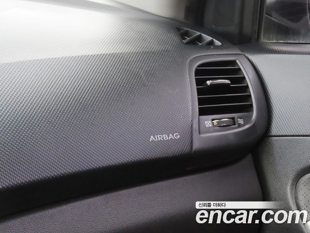 Hyundai Accent 2012 — photo 16