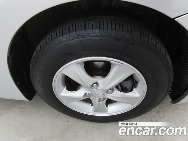 Hyundai Accent 2012 — photo 20