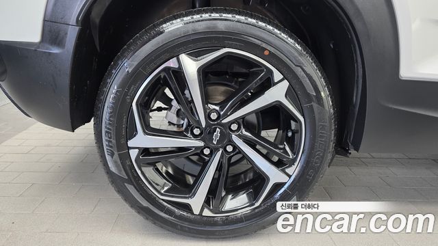 Chevrolet Korea Trailblazer 2022 — photo 5