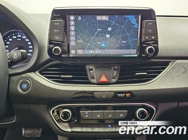 Hyundai i30 2017 — photo 10